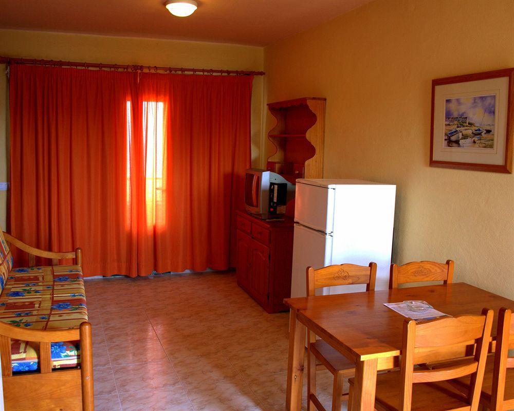 Apartamentos Moon Dreams Cabo De Banos Cala'N Blanes  Luaran gambar